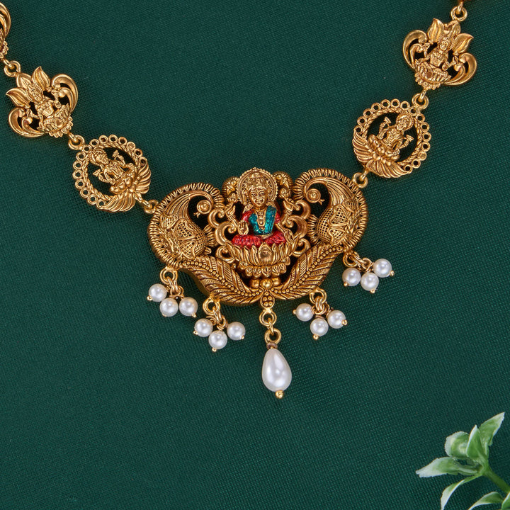 Shivya 3D Spl Short Necklace