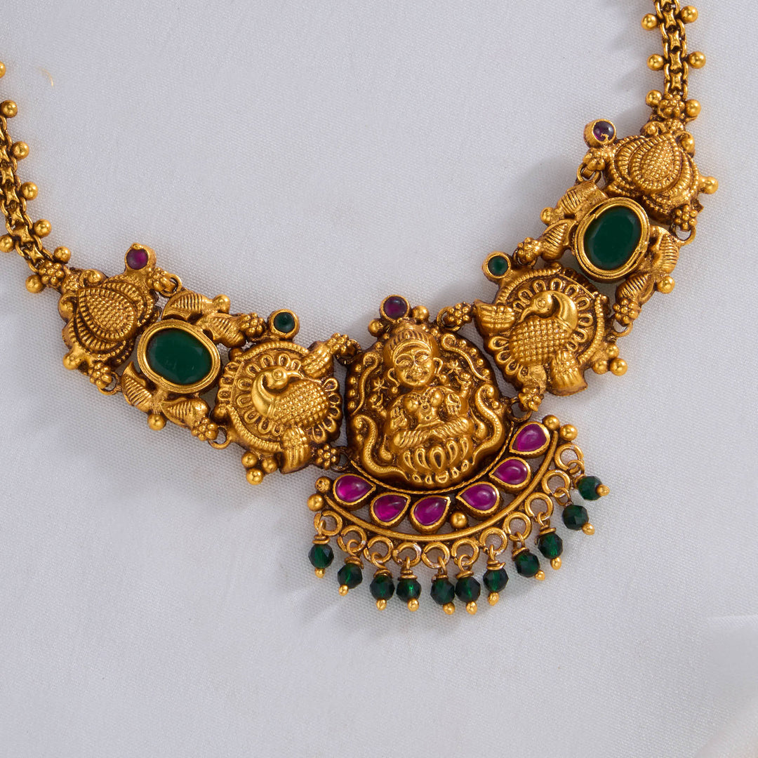 Elegant Nagas Mini Short Necklace