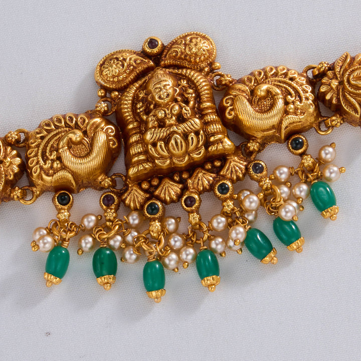 Aashmikha Nagas Choker