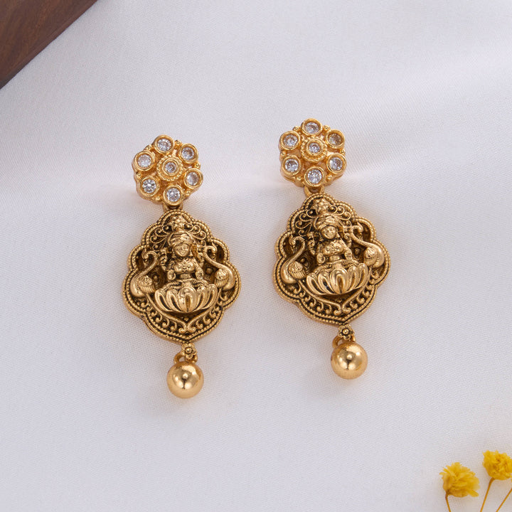 Arvikaa Nagas Short Necklace Set