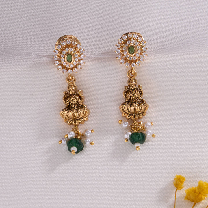 Chic Nagas Short Necklace Set