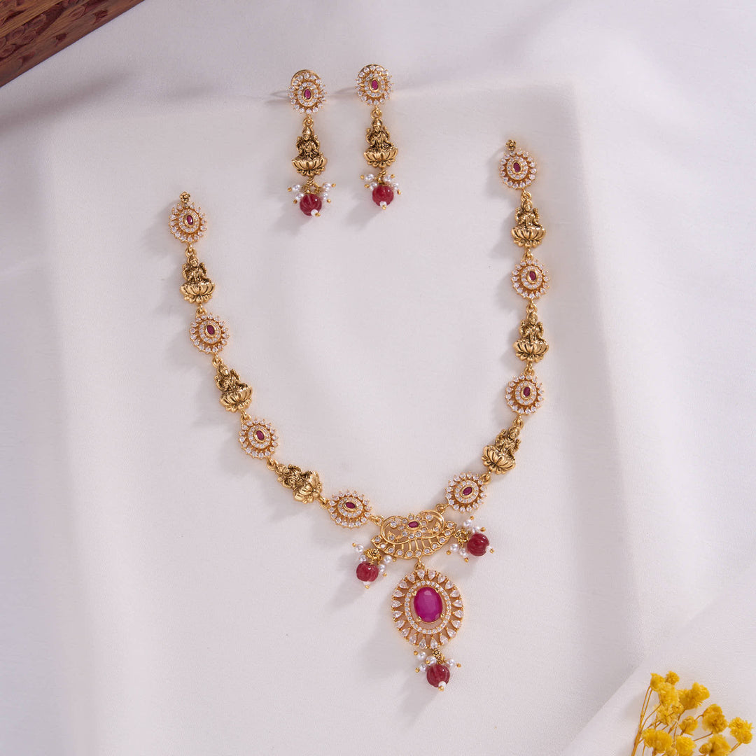 Farina Nagas Short Necklace Set