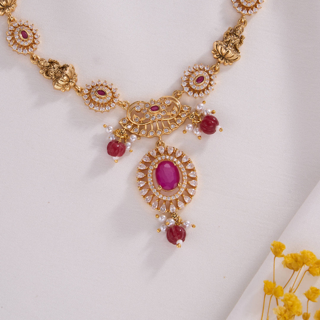 Farina Nagas Short Necklace Set