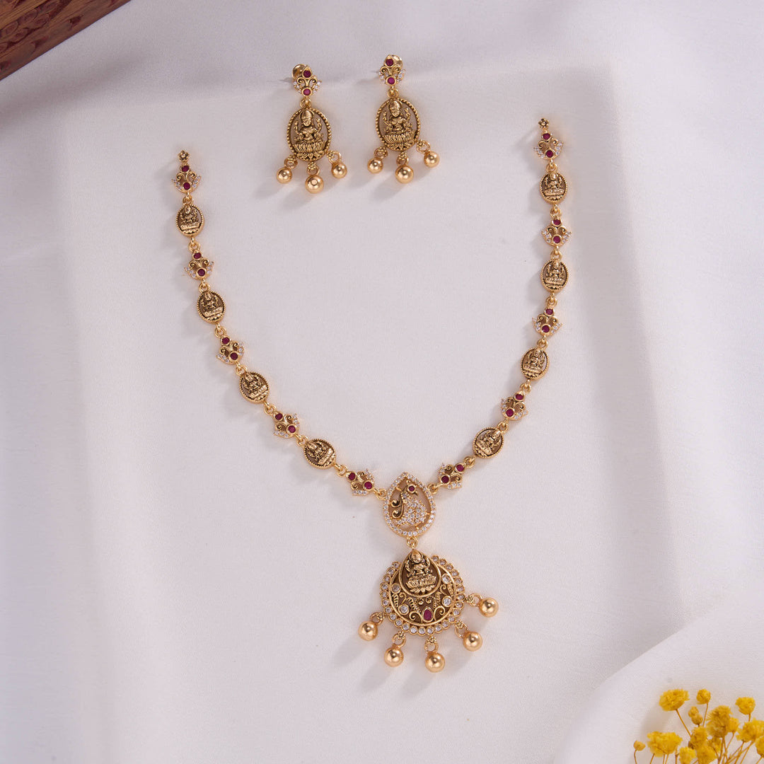 Shanaga Nagas Short Necklace Set