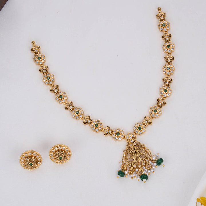 Tenisha Nagas Short Necklace Set