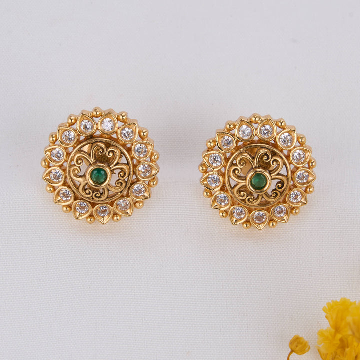 Tenisha Nagas Short Necklace Set
