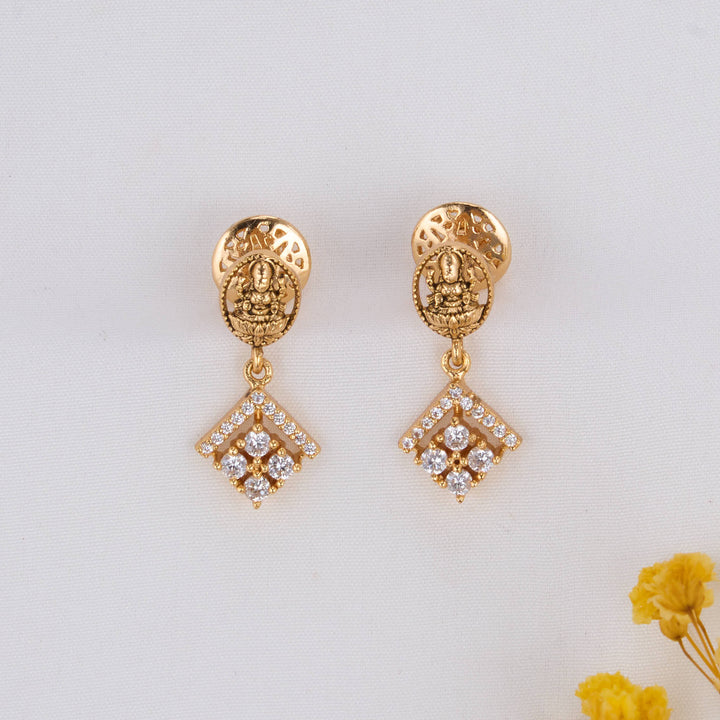 Liyanshika Nagas Short Necklace Set