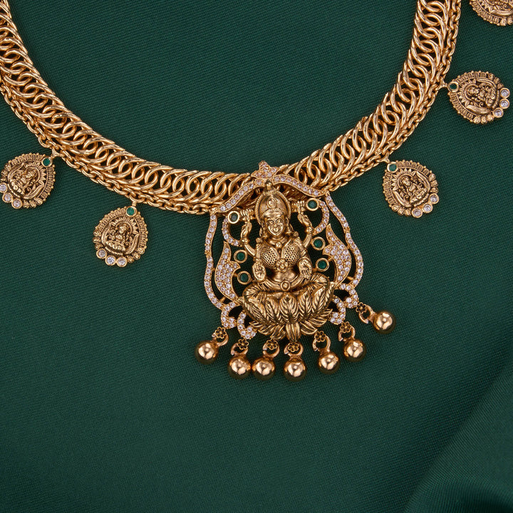 Stunning Nagas Short Necklace Set