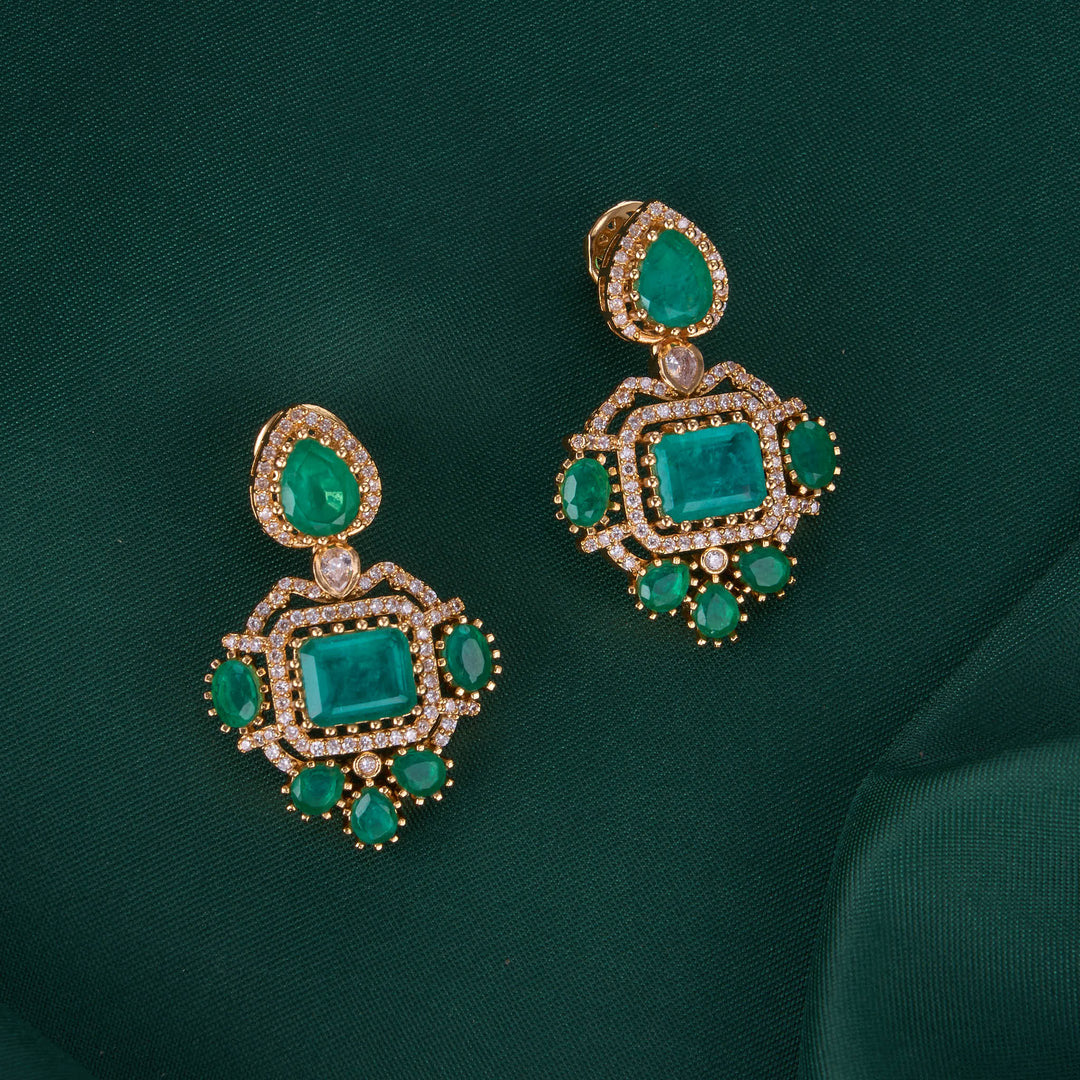 Admirable Vithisha Short Necklace Set