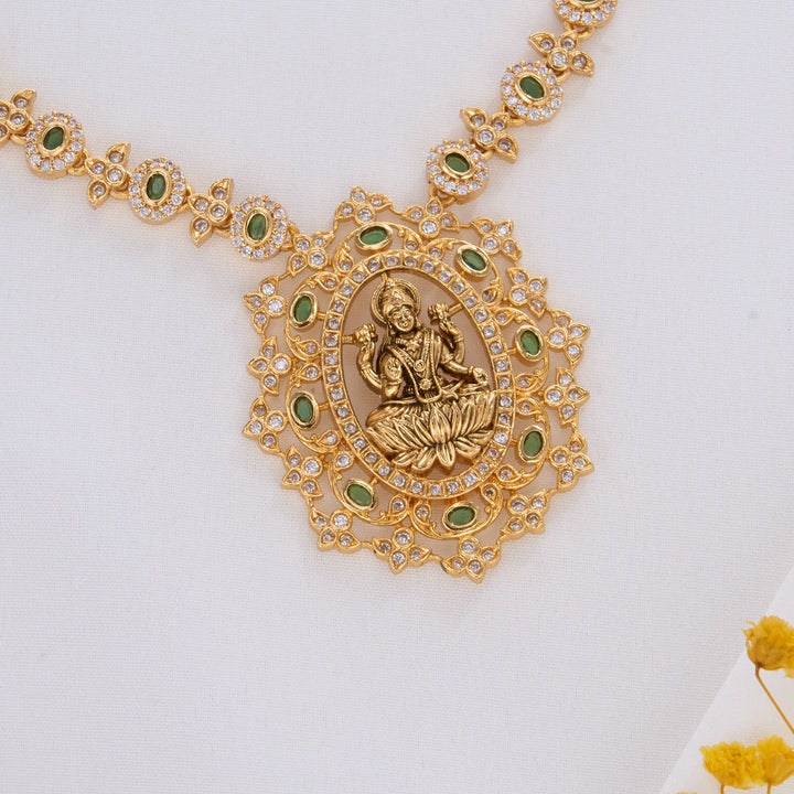 Attractive Nagas Short Necklace Set