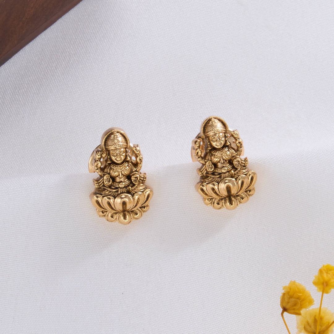 Attractive Nagas Short Necklace Set