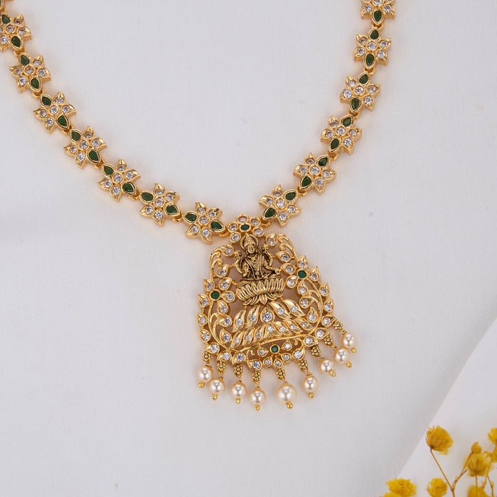 Chandhika Nagas Short Necklace Set