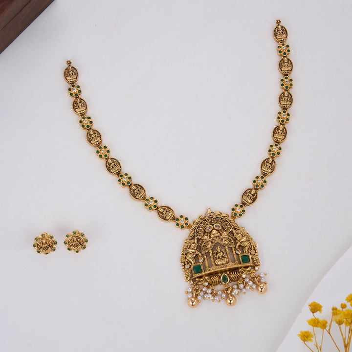 Delicate Nagas Short Necklace Set