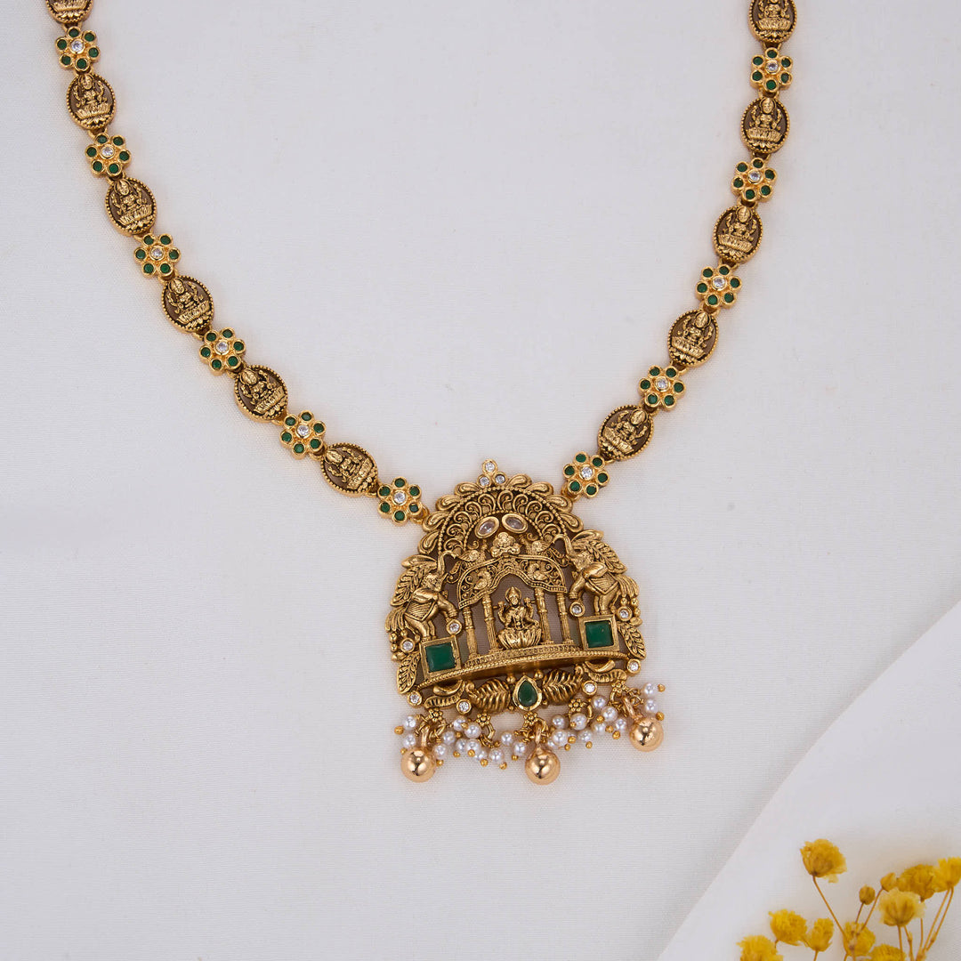 Delicate Nagas Short Necklace Set