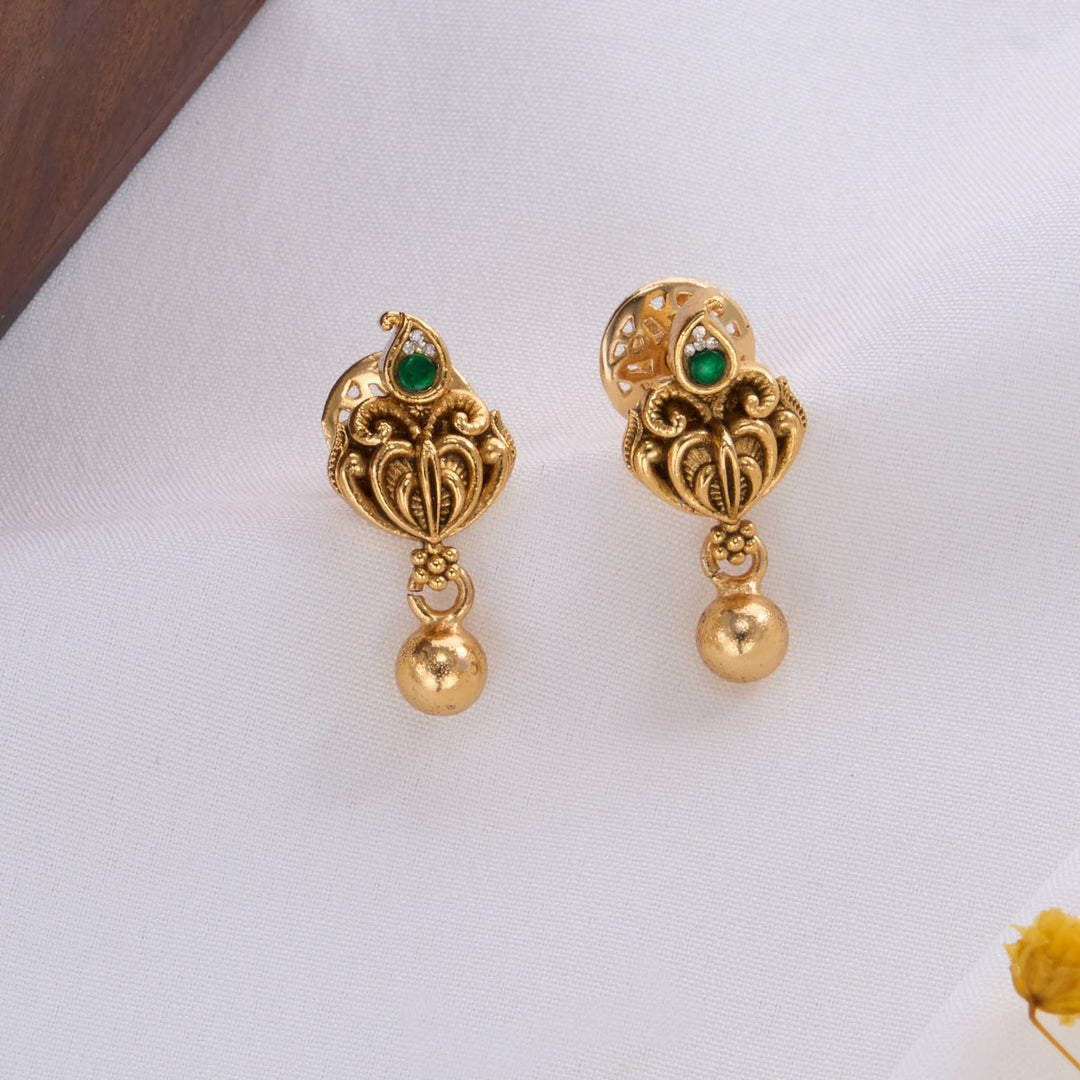 Jashvitha Nagas Short Necklace Set