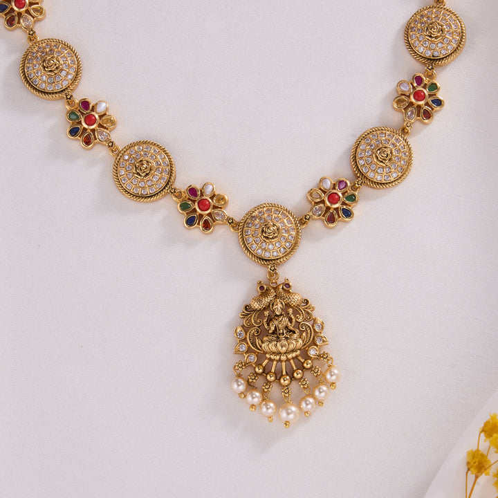 Radiant Nagas Short Necklace Set