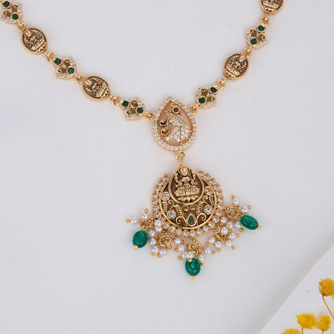Asikaa Nagas Short Necklace Set