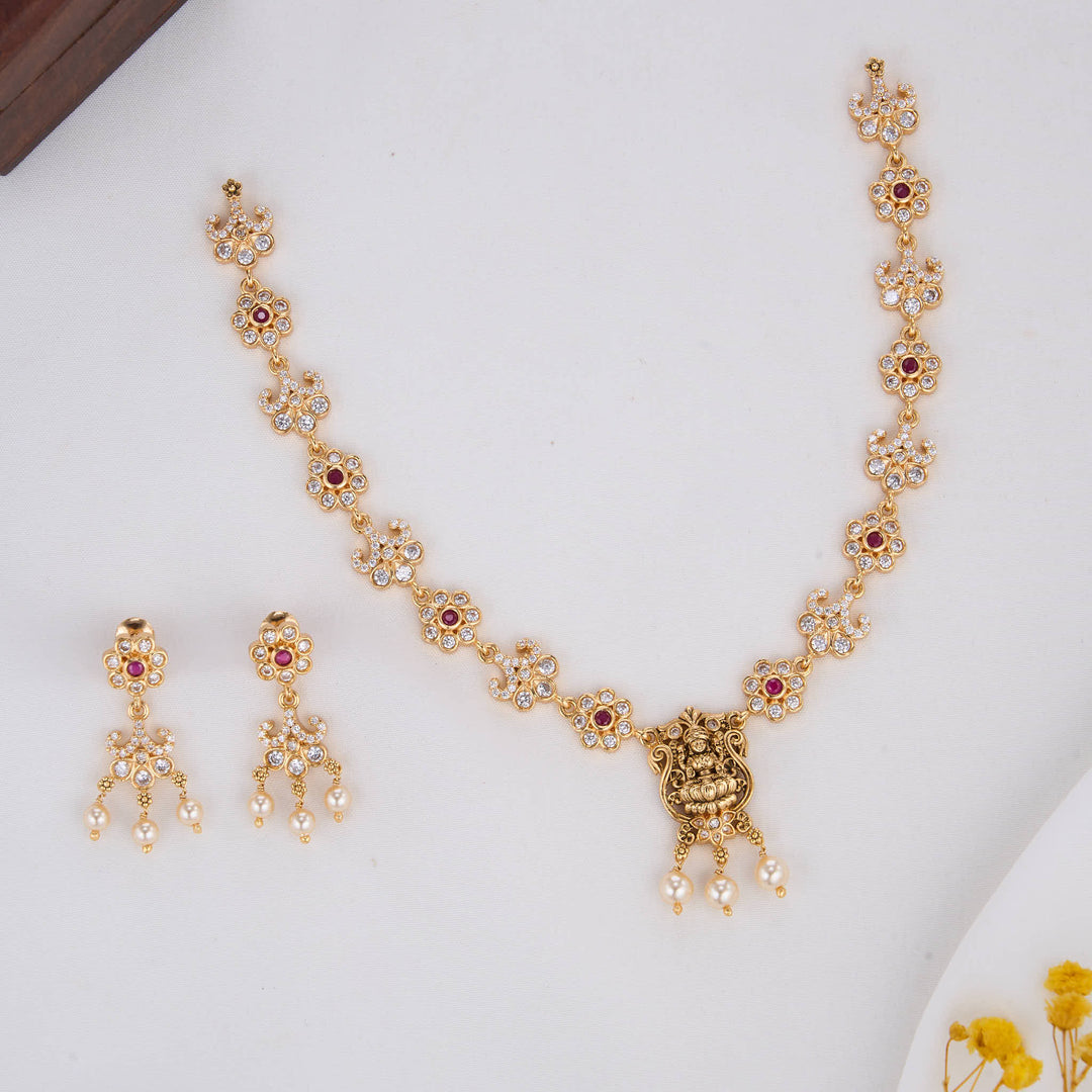 Enthikiya Nagas Short Necklace Set