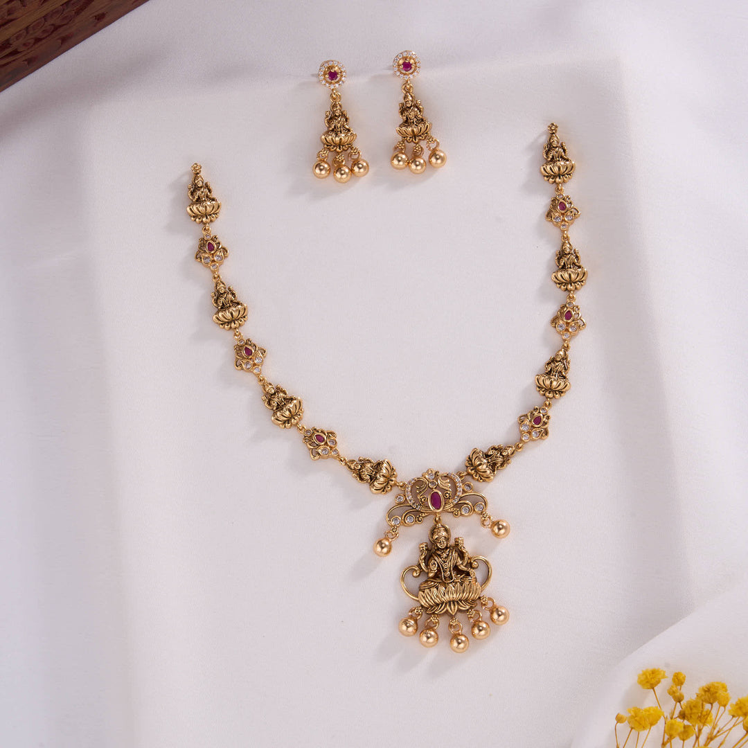 Enchanting Nagas Short Necklace Set