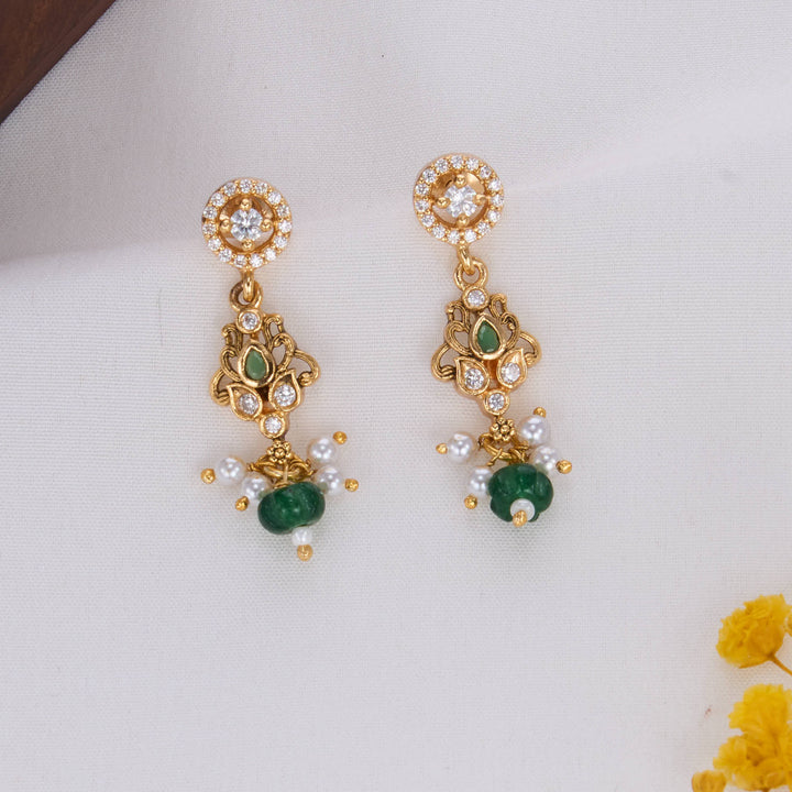 Saraa Nagas Short Necklace Set