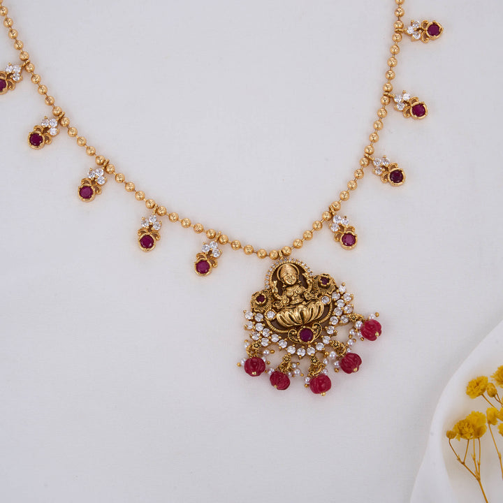 Royal Bloom Nagas Short Necklace Set