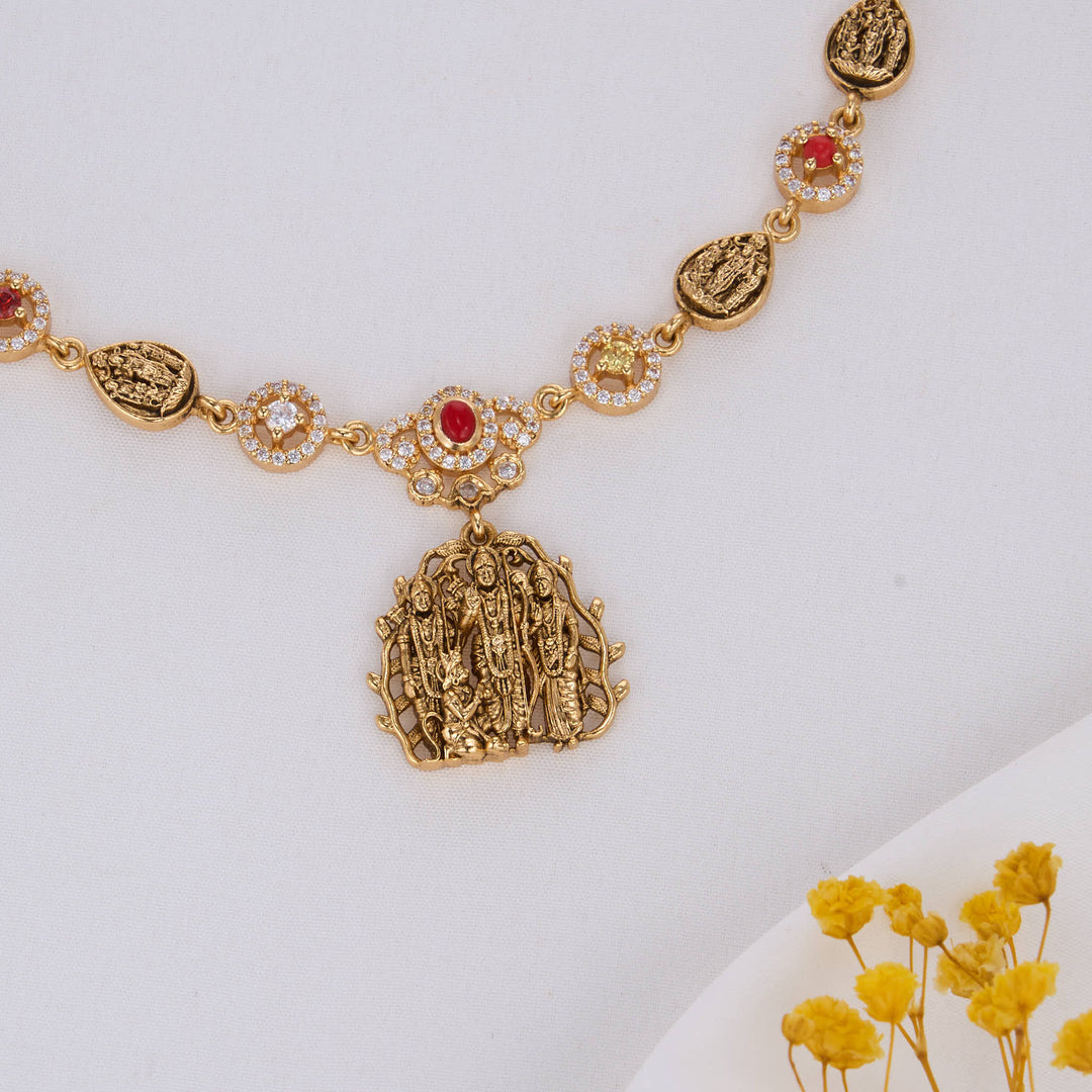 Raziya Nagas Short Necklace Set
