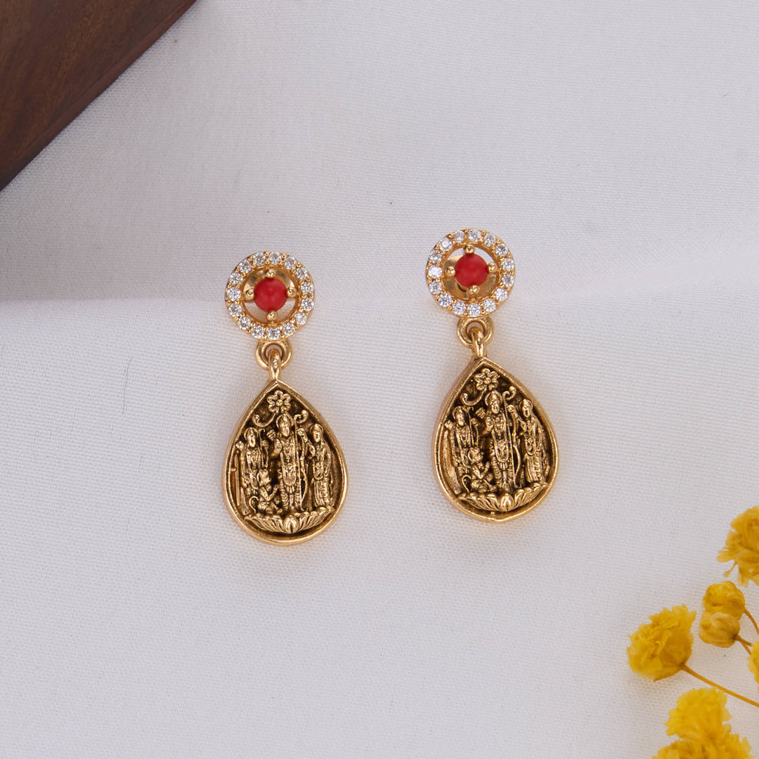 Raziya Nagas Short Necklace Set