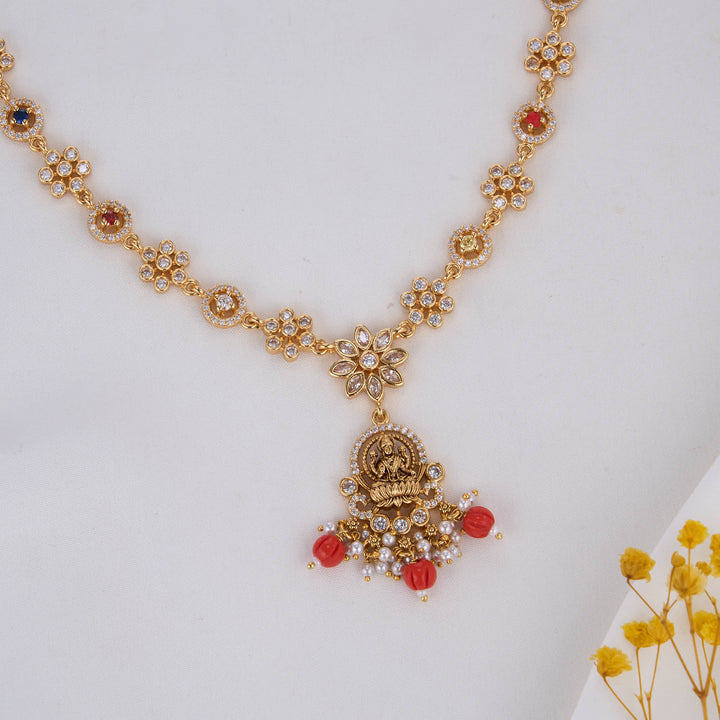 Fascination Nagas Short Necklace Set