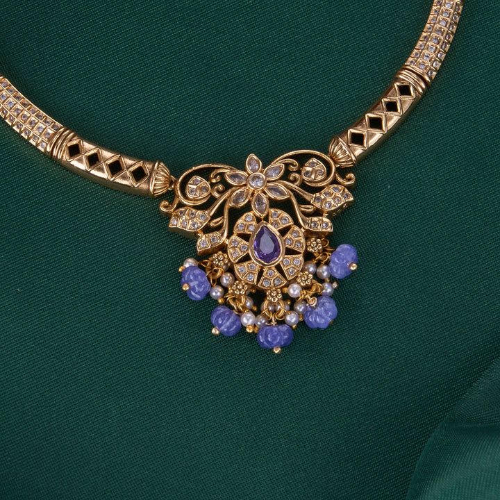 Glowing Short Necklace Set