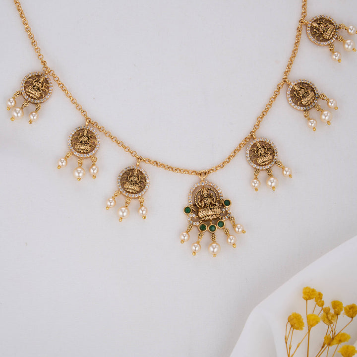 Vishitha Nagas Short Necklace Set