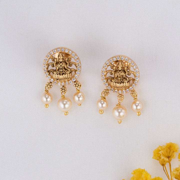 Vishitha Nagas Short Necklace Set