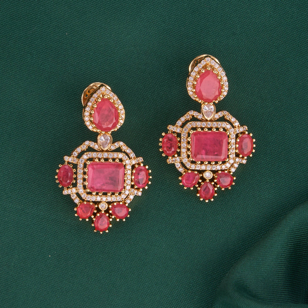 Amazing Short Necklace Set