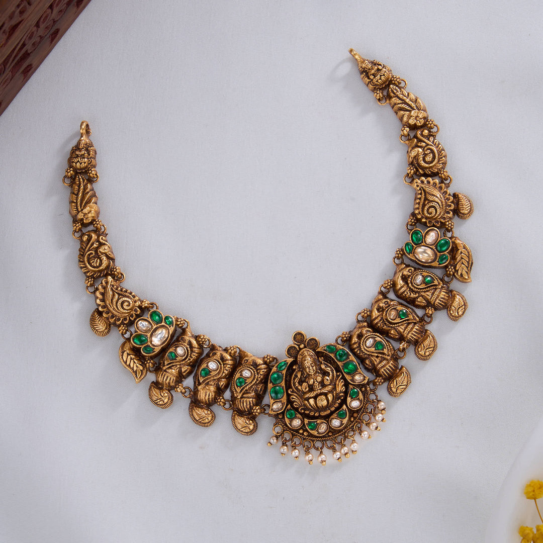 Elegant Nagas Short Necklace