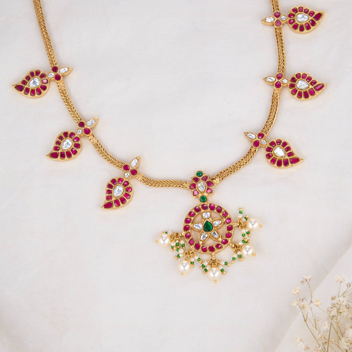 Charmique Kundan Short Necklace