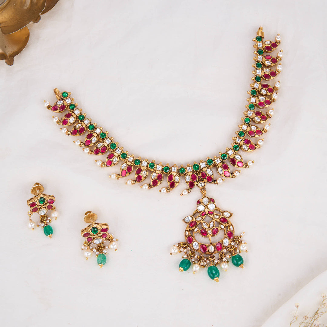 Niharikha Kundan Necklace Set