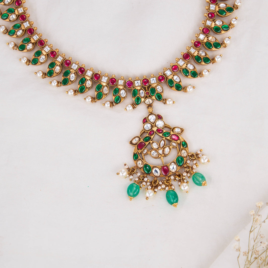Shinning Kundan Necklace Set