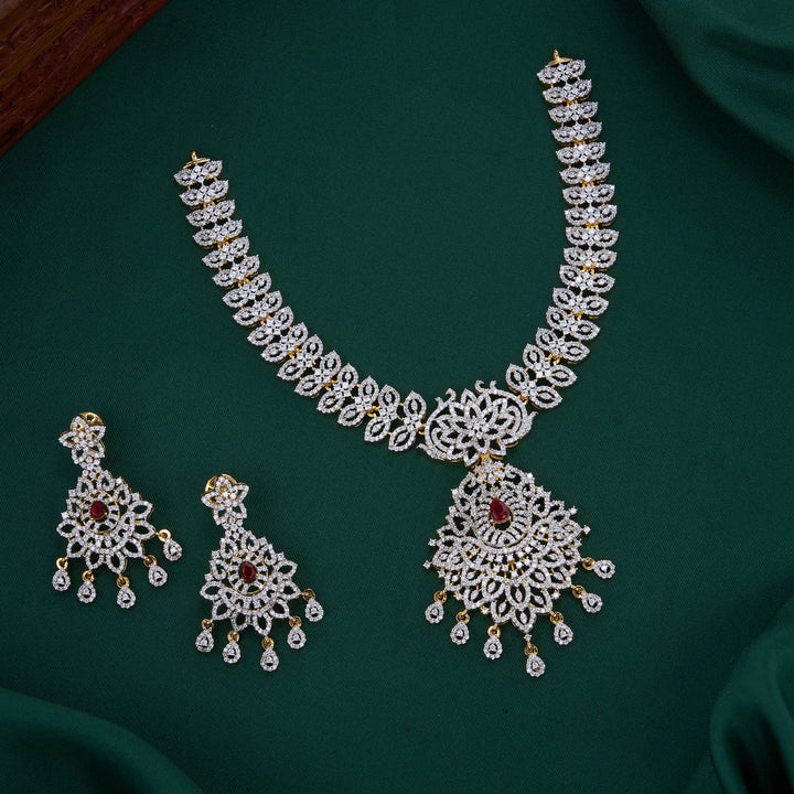 Elinika Short Necklace Set