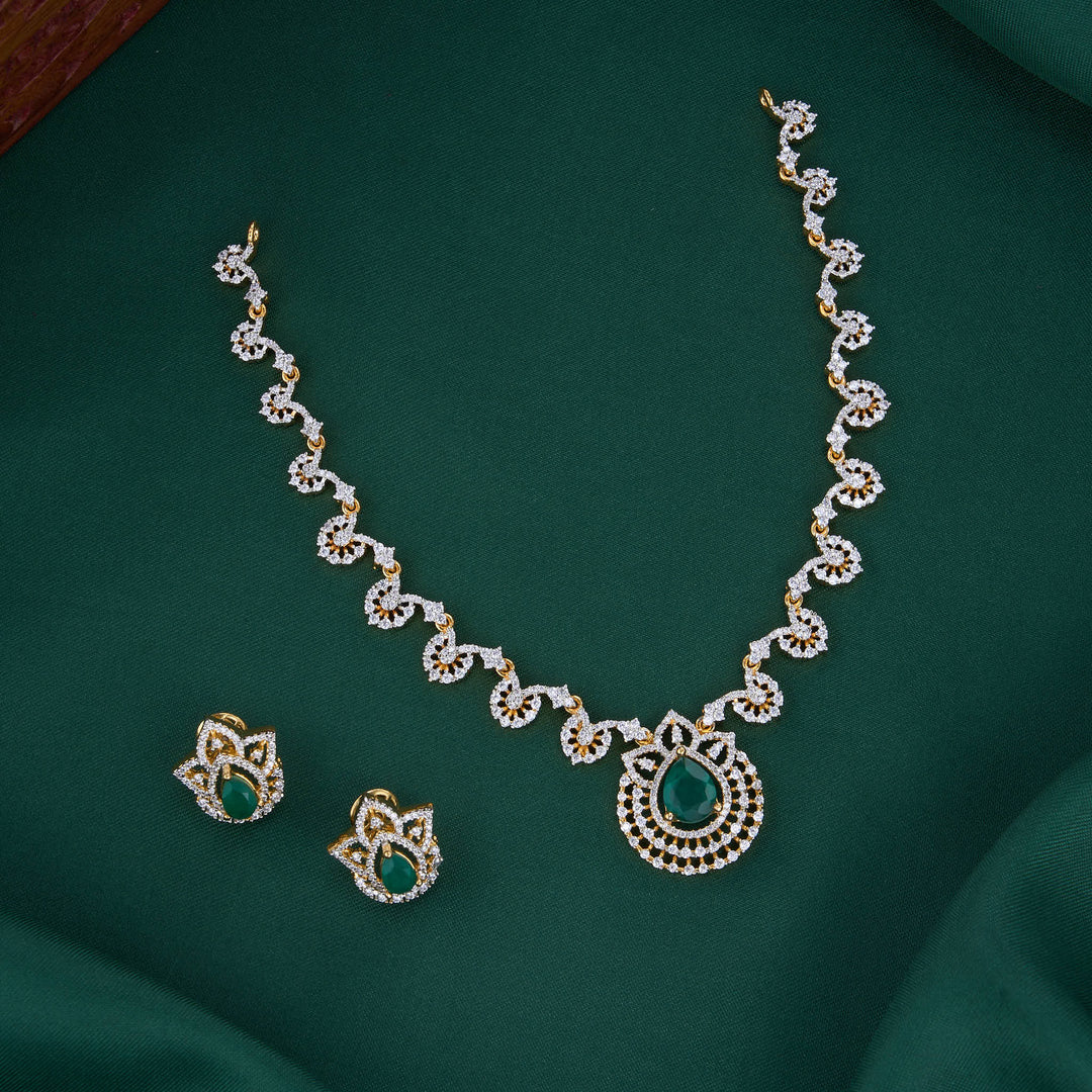 Ellenika Short Necklace Set