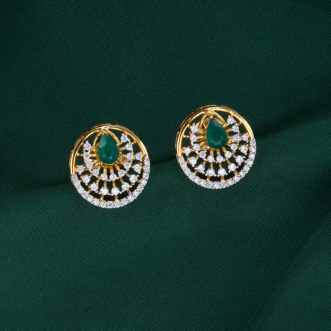 Trendy Avikam Short Necklace Set