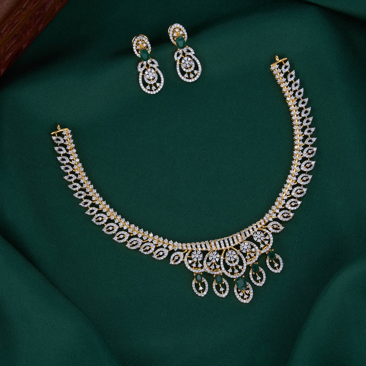 Avana Avikam Short Necklace Set