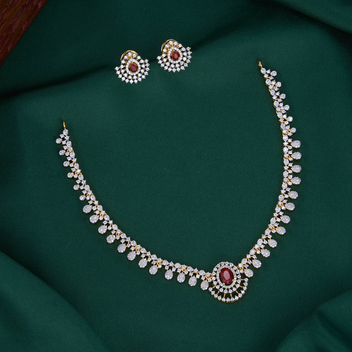 Chic Avikam Short Necklace Set