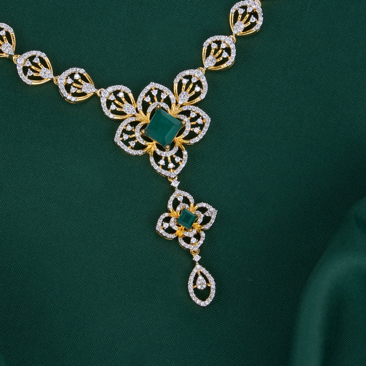 Stylish Avikam Short Necklace Set