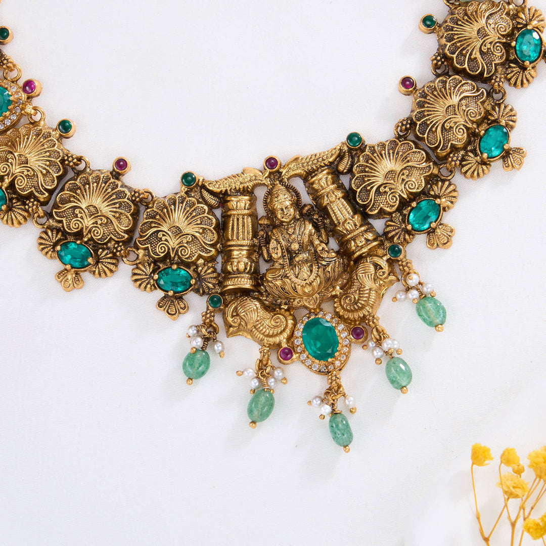 Aashikha Nagas Short Necklace