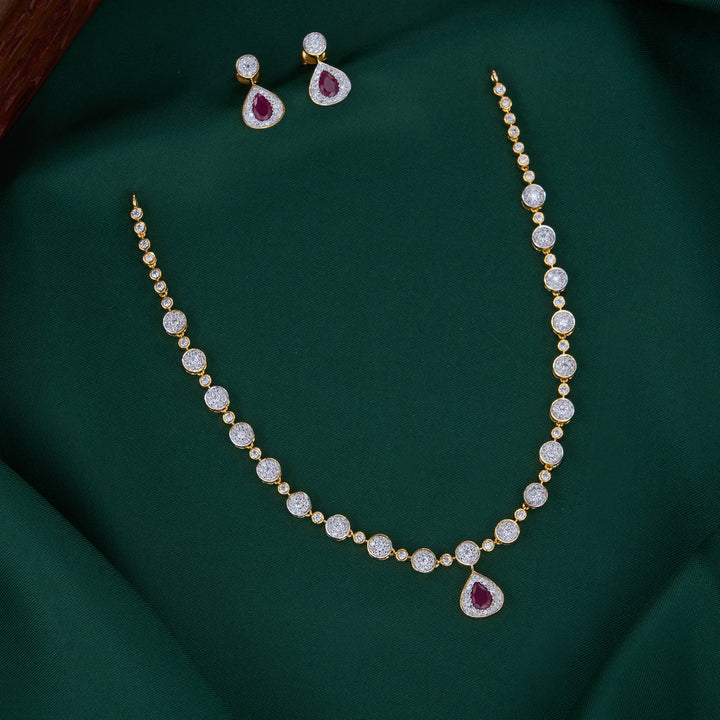Facinate Avikam Short Necklace Set