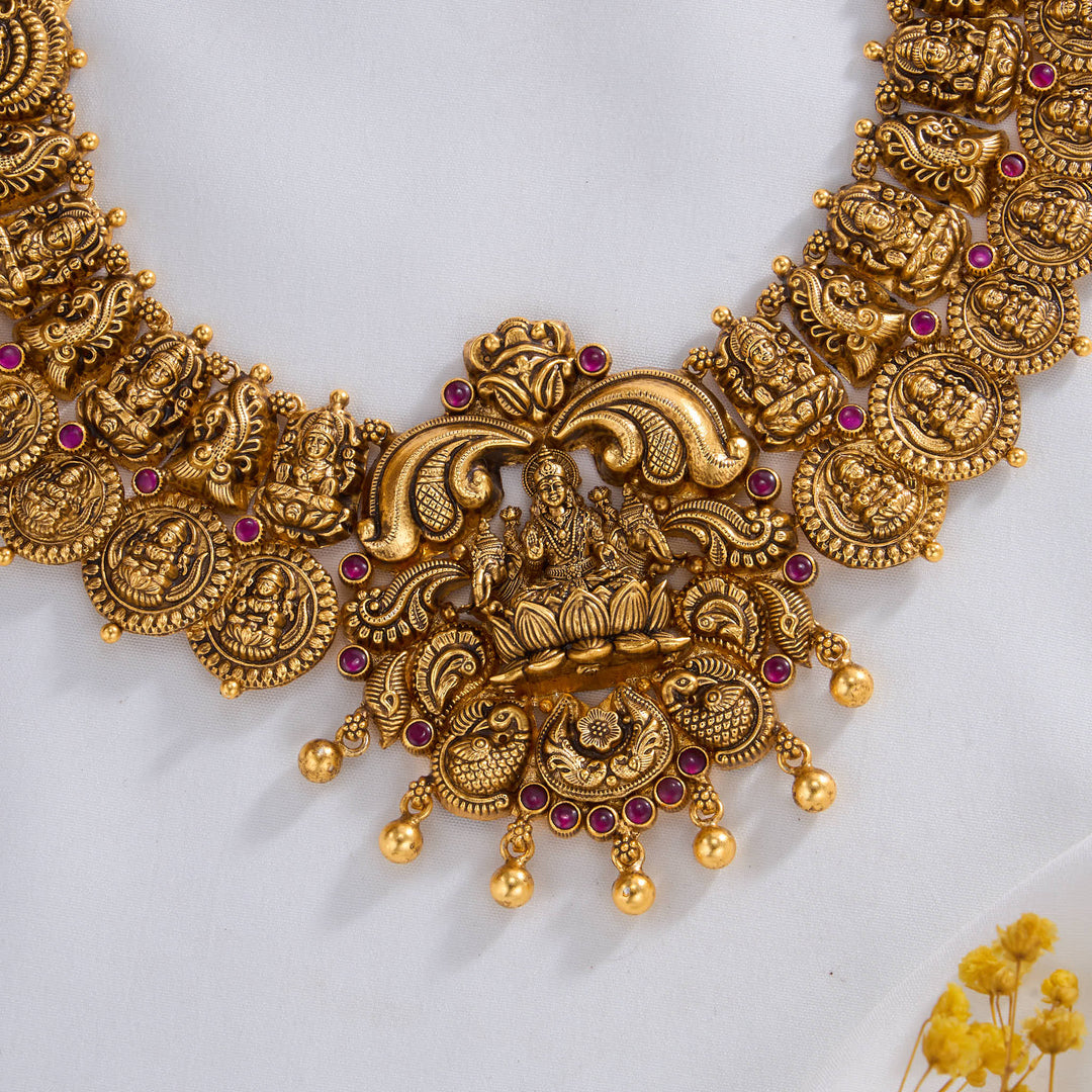 Gorgeous Nagas Short Necklace