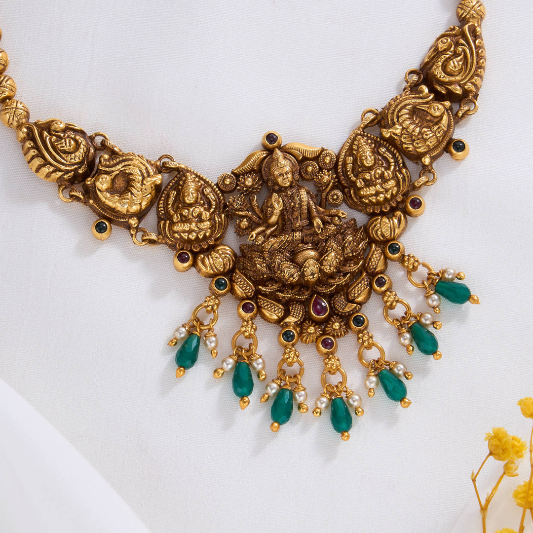 Timeless Grace Short Necklace
