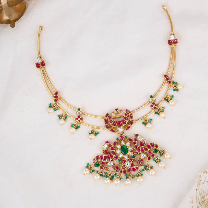 Unique Kundan Short Necklace