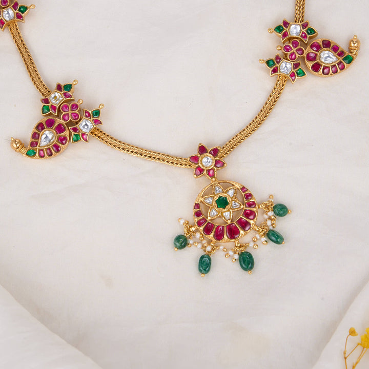 Dheeksha Kundan Short Necklace