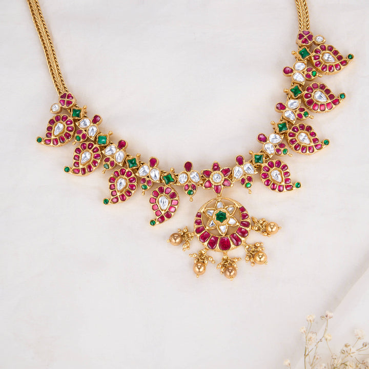 Stunning Kundan Short Necklace