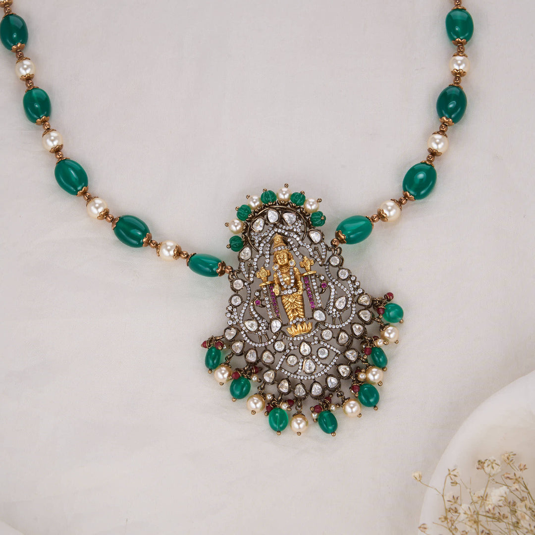 Anushikya Victorian Short Necklace